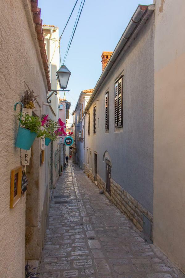 Apartment Old Town Mariolina Krk Town Exterior photo